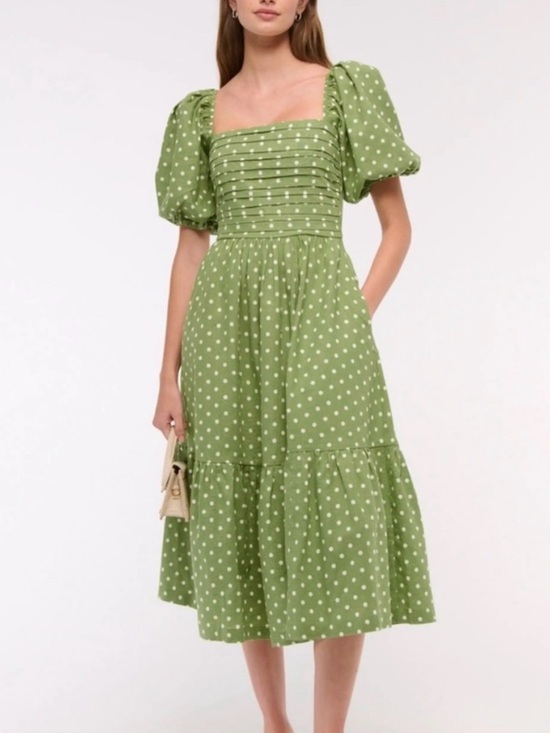 Abercrombie & Fitch Dresses & Skirts - Abercrombie & Fitch Green Polka Dot Puff Sleeve Midi Dress